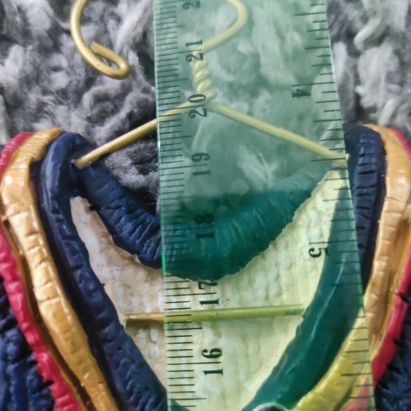 Oilers jersey Art sculpture - Picture 4 of 5